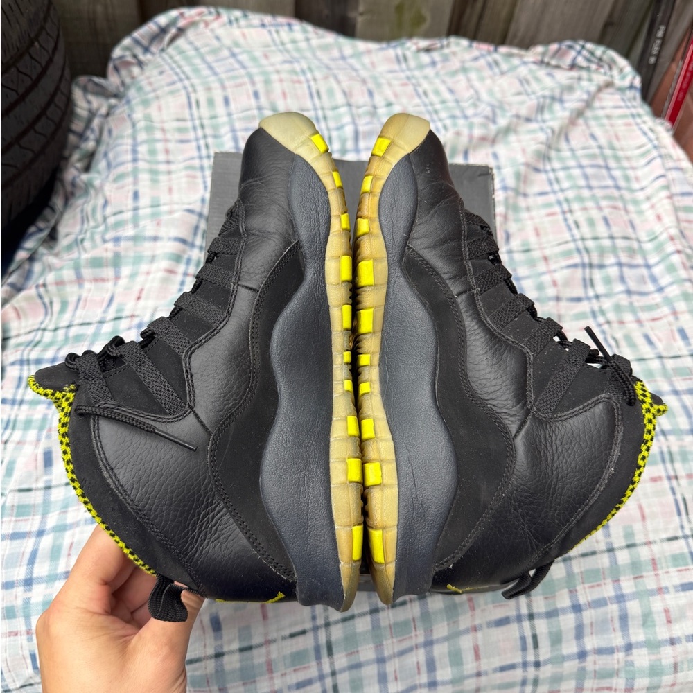Jordan 10 Retro Venom 
Size 8.5 - Picture 4 of 7